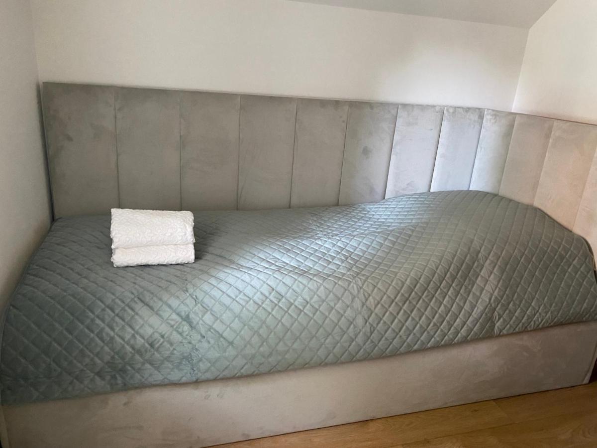 Apartamenty Przy Parku Szwedzkim Szczawno-Zdroj Exteriör bild